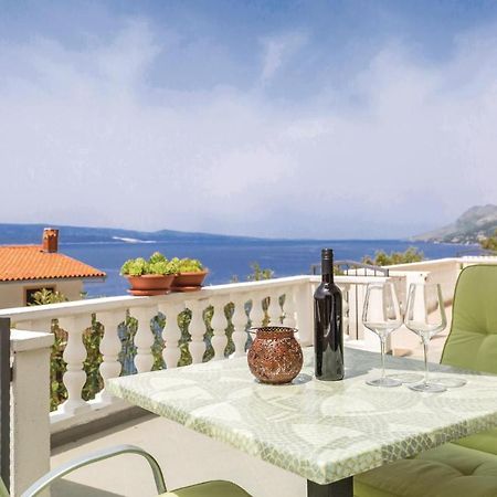 Lovely Apartment In Brela With House Sea View Exterior photo