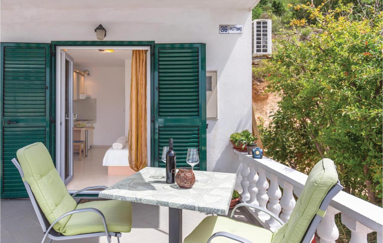 Lovely Apartment In Brela With House Sea View Exterior photo